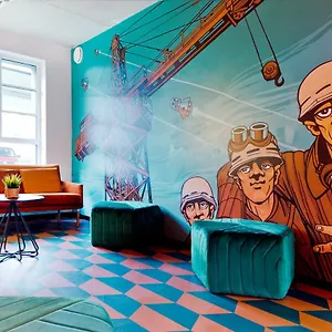  Hostal Milestone Center